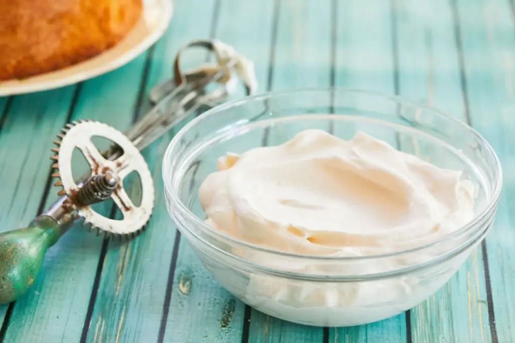 how to freeze whipped cream