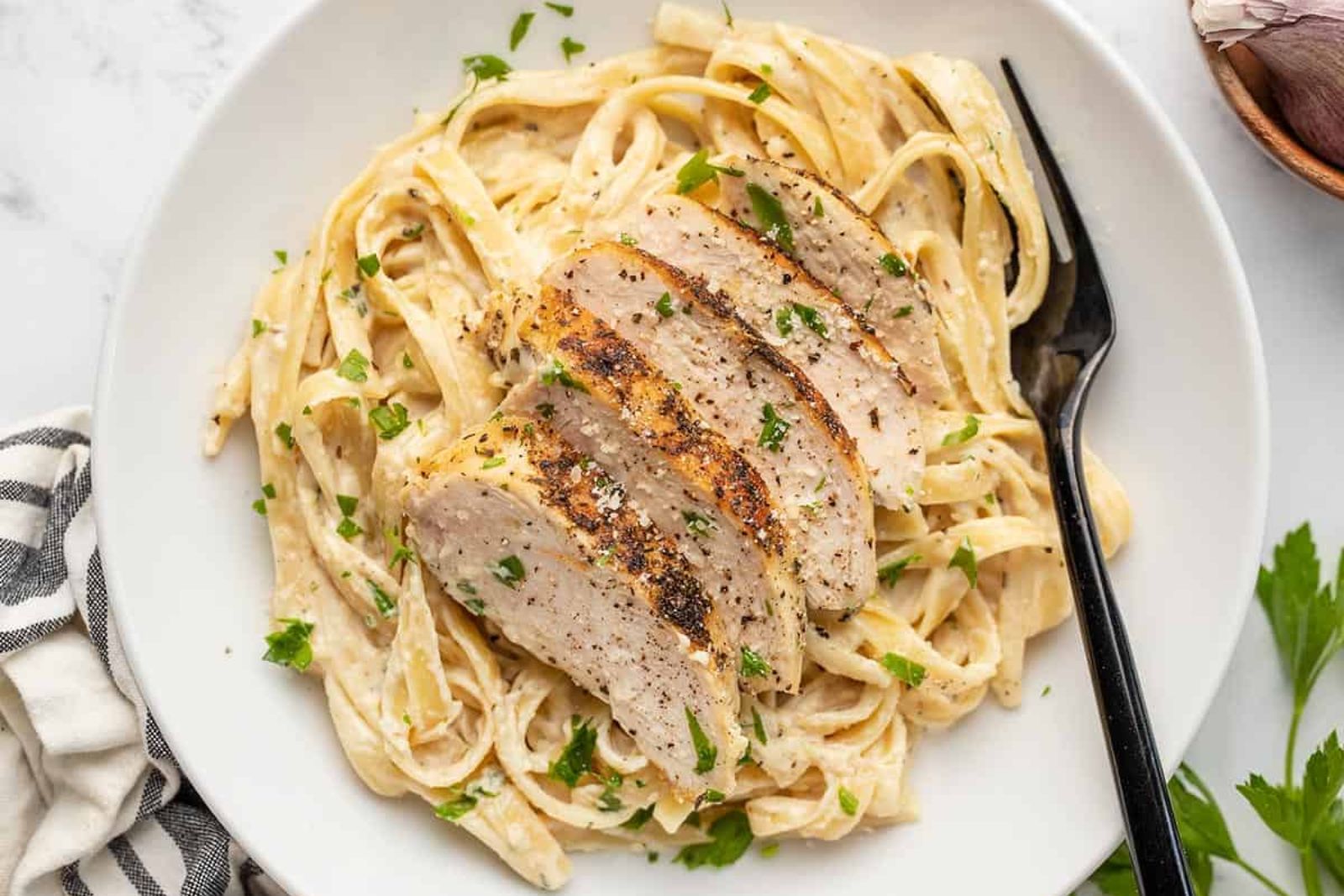 Can you Freeze Chicken Alfredo? Yes, Here's How!