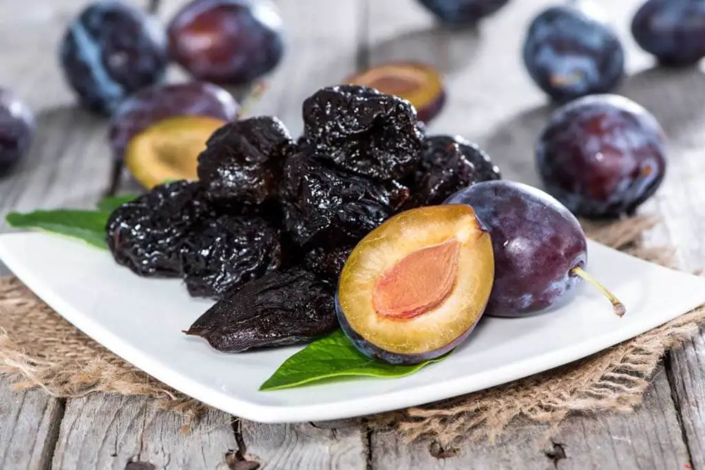 how to freeze prune plums