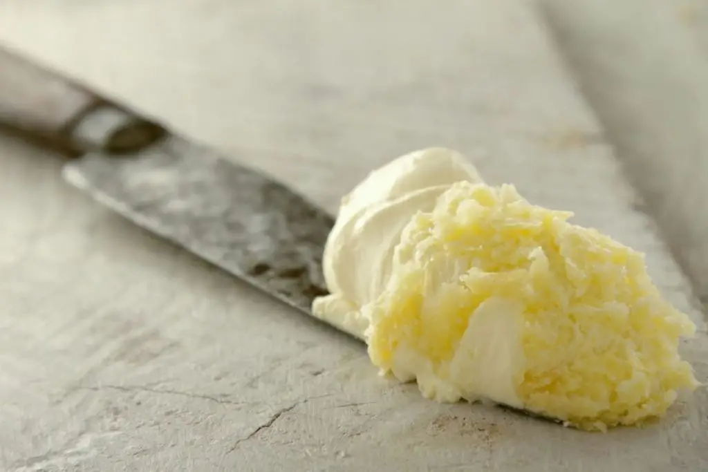how to freeze clotted cream