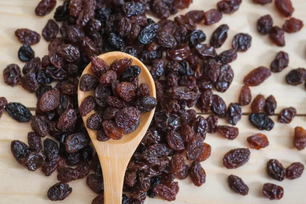 how to freeze raisins