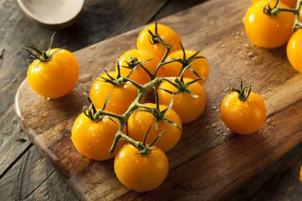 how to freeze yellow tomatoes